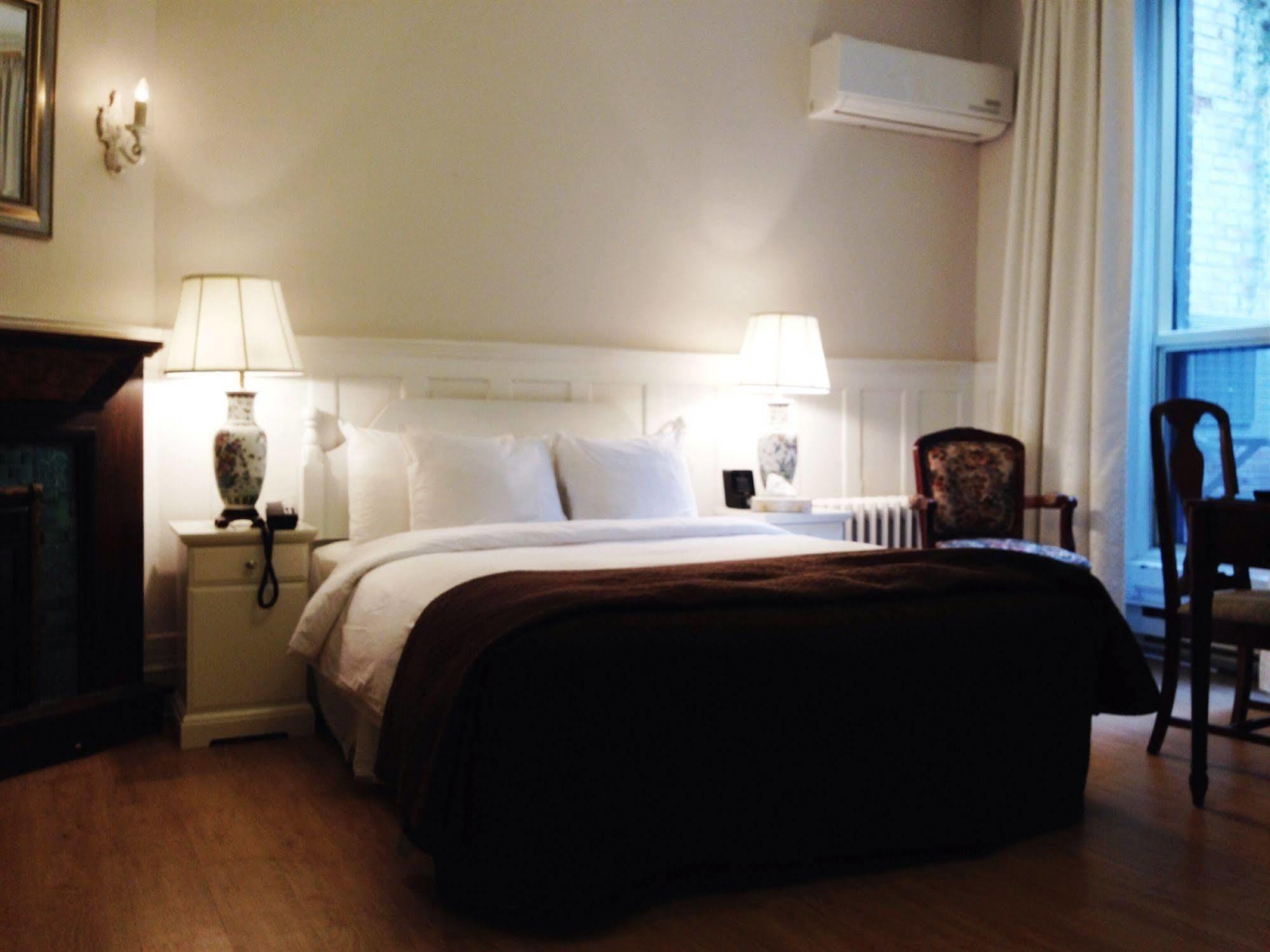 Ambrose House & Cafe - Self Check-In Guesthouse Montreal Exteriér fotografie