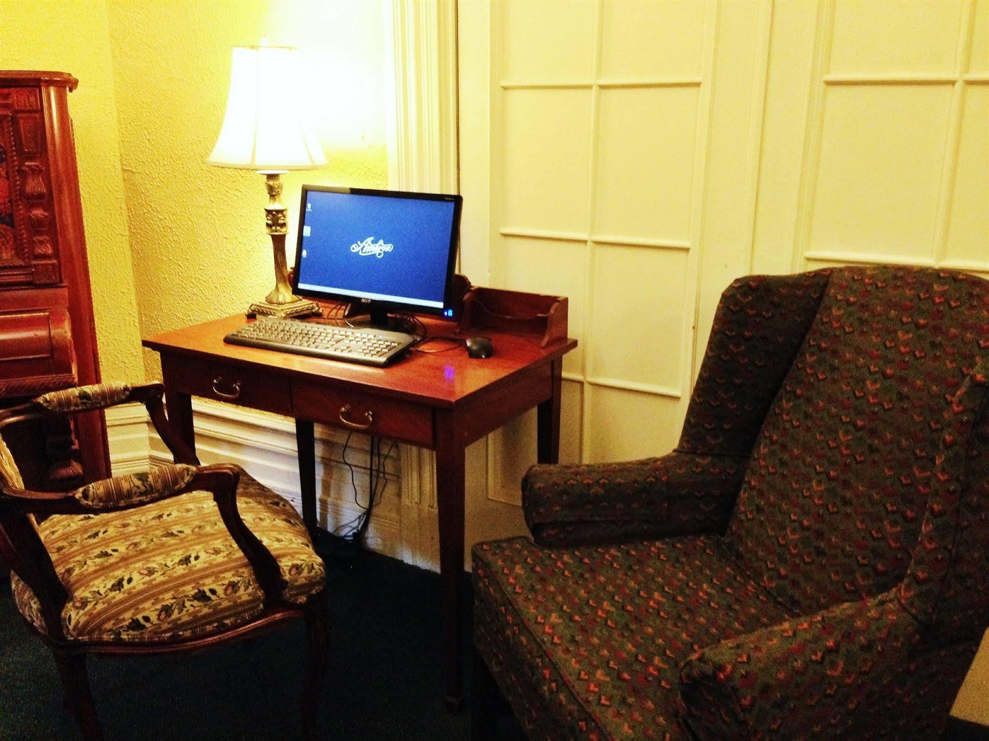 Ambrose House & Cafe - Self Check-In Guesthouse Montreal Exteriér fotografie