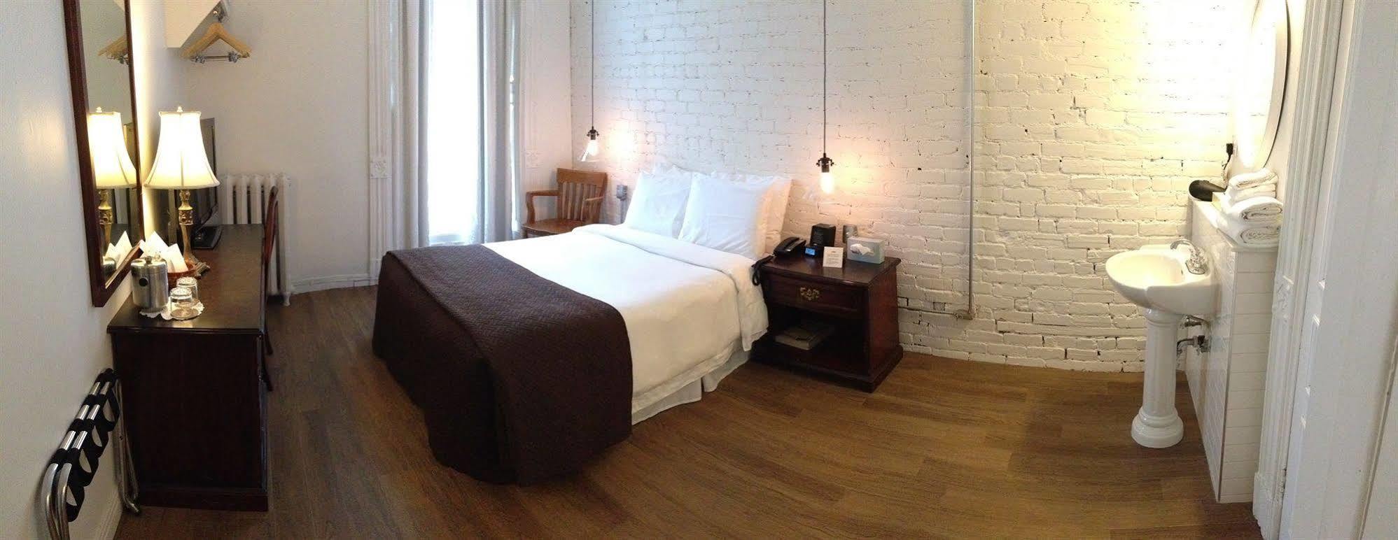Ambrose House & Cafe - Self Check-In Guesthouse Montreal Exteriér fotografie