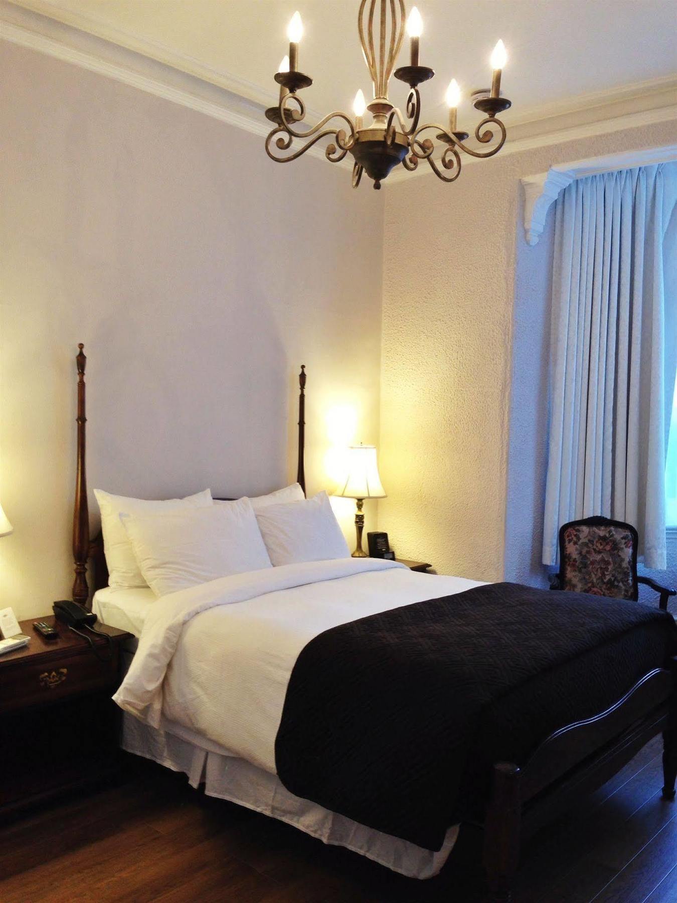 Ambrose House & Cafe - Self Check-In Guesthouse Montreal Exteriér fotografie